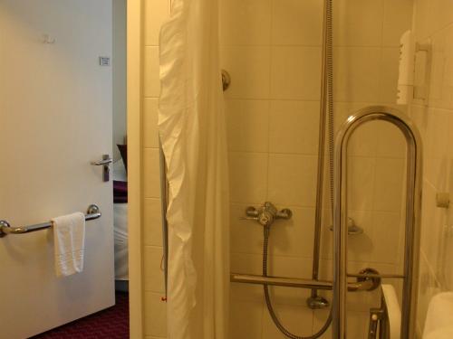 Twin-Ensuite-Disabled Access